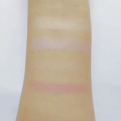 フーミー　フェイスグロウパレット/WHOMEE/パウダーチークの動画クチコミ1つ目