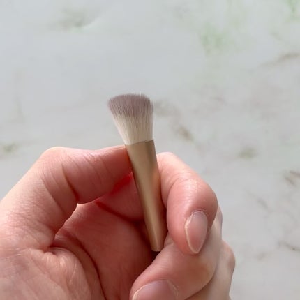 04 定番アイシャドウブラシ/Aura U/メイクブラシの動画クチコミ3つ目