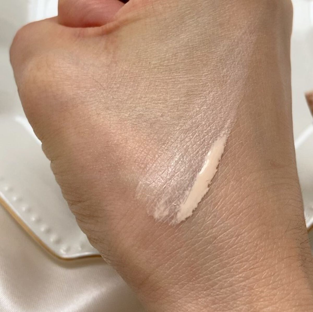 ルミシーラーモイスチャー/N＆ｍ/クリームコンシーラーを使ったクチコミ（2枚目）