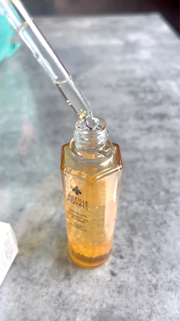 アベイユ ロイヤル アドバンスト ウォータリーオイル/GUERLAIN/美容液を使ったクチコミ（3枚目）