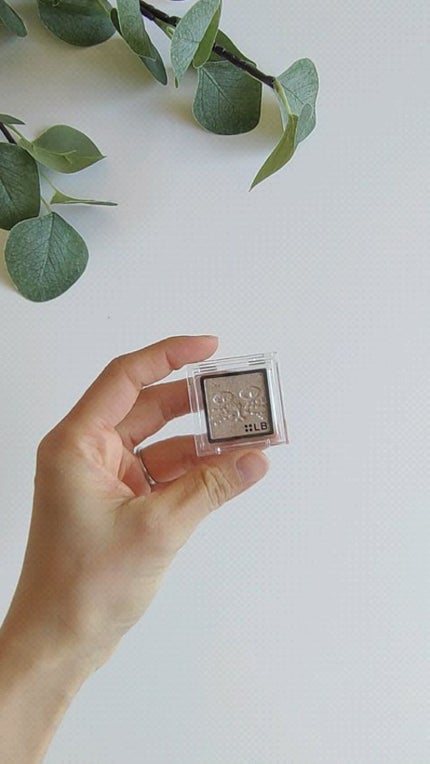 Galaxy Shadow(ギャラクシーシャドウ)/LB/単色アイシャドウの人気ショート動画