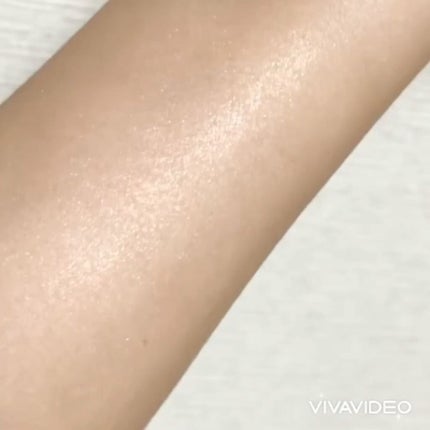 プリズム・リーブル・ハイライター/GIVENCHY/パウダーハイライトを使ったクチコミ(3枚目)