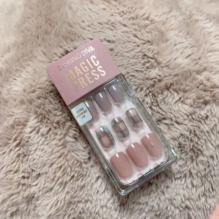 1秒ネイルマジックプレス/DASHINGDIVA MAGICPRESS/ネイルチップ・パーツの人気ショート動画