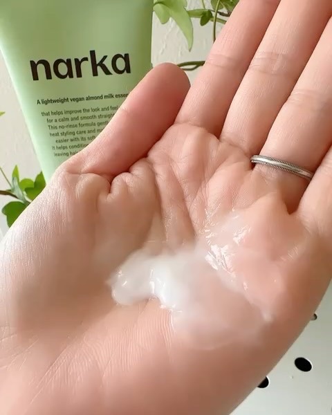 ストレートスリックヘアミルク/narka/ヘアミルクを使ったクチコミ（3枚目）