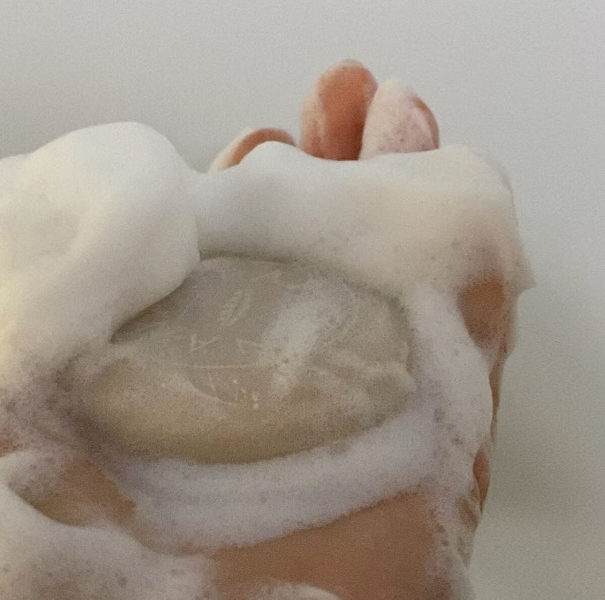 ニキビ＆体臭ケアせっけん BANANA LEAF(バナナリーフ) /BANANA LEAF/ボディ石鹸の動画クチコミ2つ目