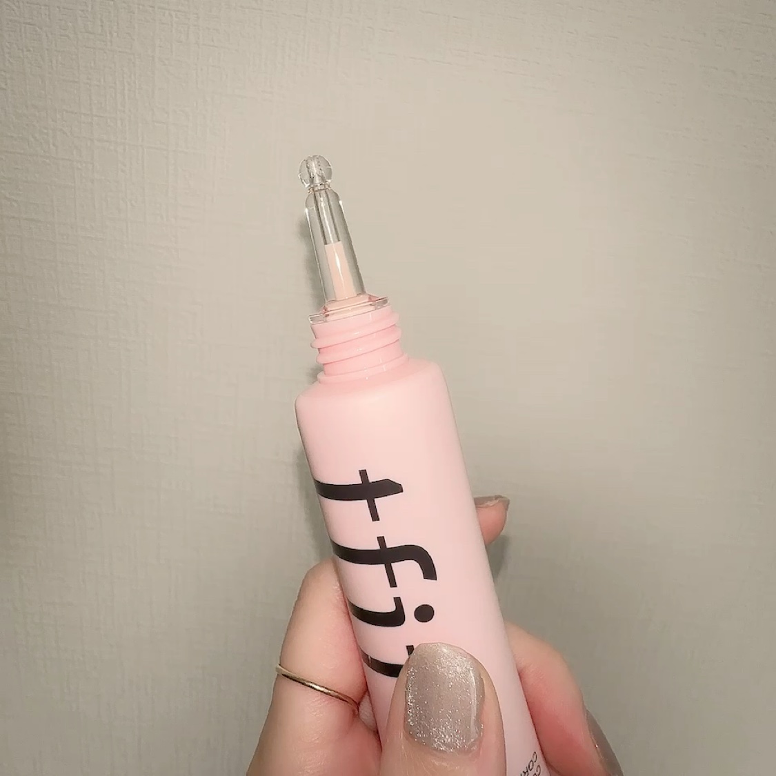 スノー パーフェクト ライト コンパクト ファンデーション/Dior/パウダーファンデーションの動画クチコミ1つ目