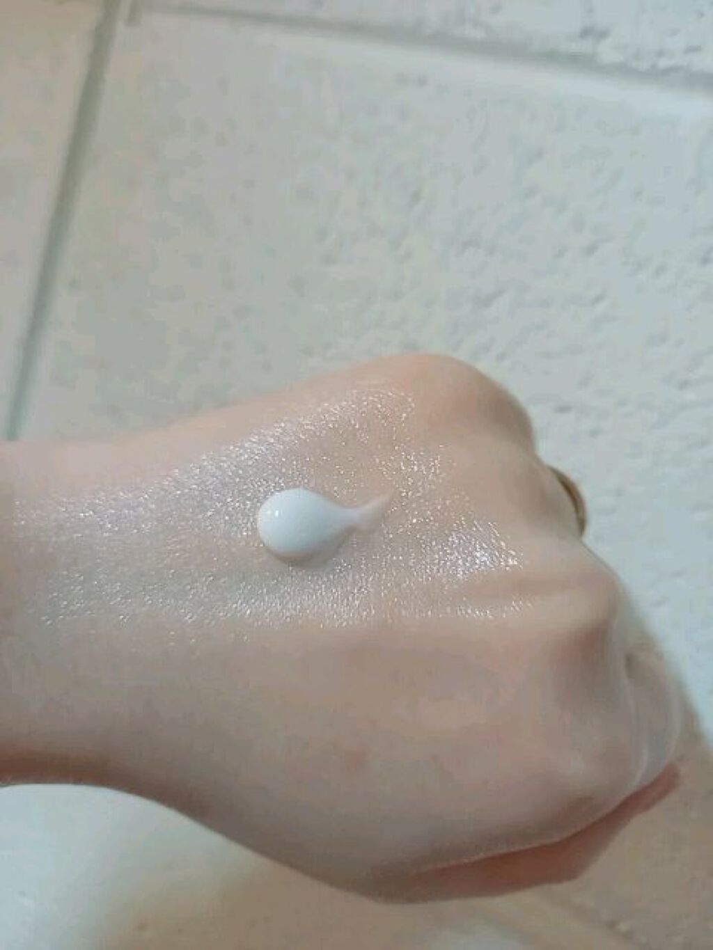 薬用エクストラガード ハンドクリーム/コエンリッチQ10/ハンドクリームの動画クチコミ3つ目