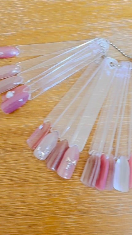 ジェルネイル(ライト対応)/セリア/ジェルネイルの人気ショート動画