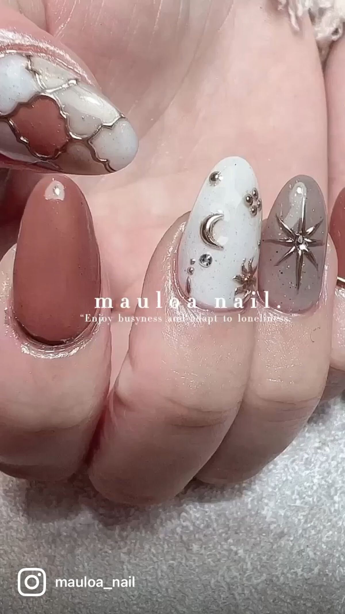 #タイル柄ネイル,#ネイル,#アートネイル,#秋ネイル,#ミラーアートネイル,#アニマルネイル,#ピンクネイル,#オータムネイル,#ジュエリーネイル,#ミラーネイル,#手書きアートネイル,#ハートネイル,#パーツネイル,#ベビーピンクネイル,#シルバーアクセネイル,#秋ネイル,#天王寺ネイルのネイルデザイン