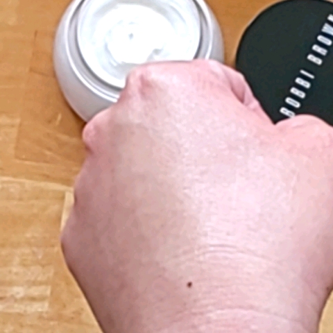 エクストラ リペア モイスチャー クリーム/BOBBI BROWN/フェイスクリームの動画クチコミ4つ目