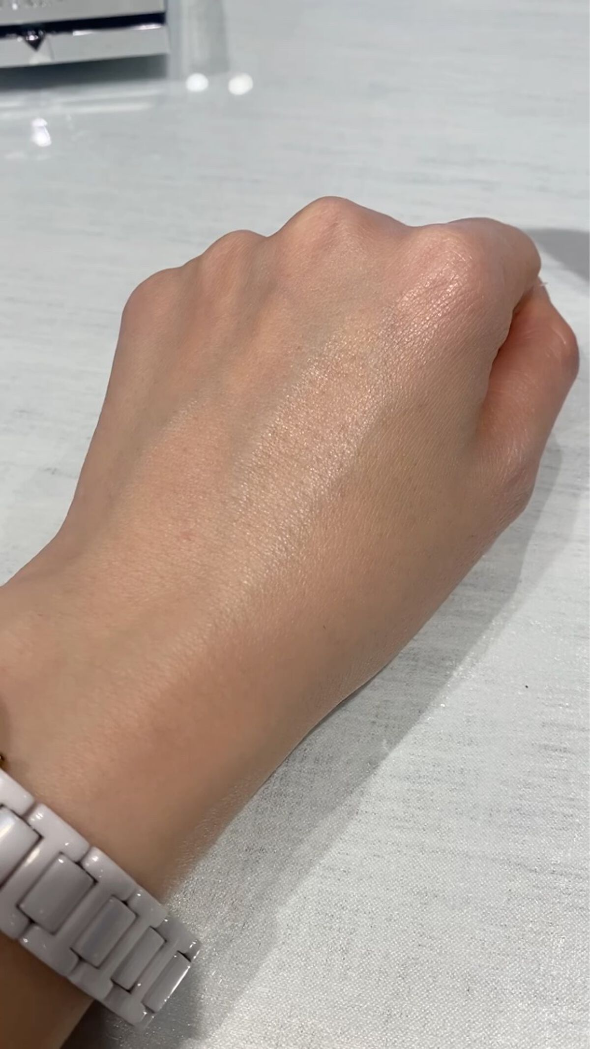 スキン PFCT UV フルイド/GIVENCHY/日焼け止めミルクの動画クチコミ2つ目