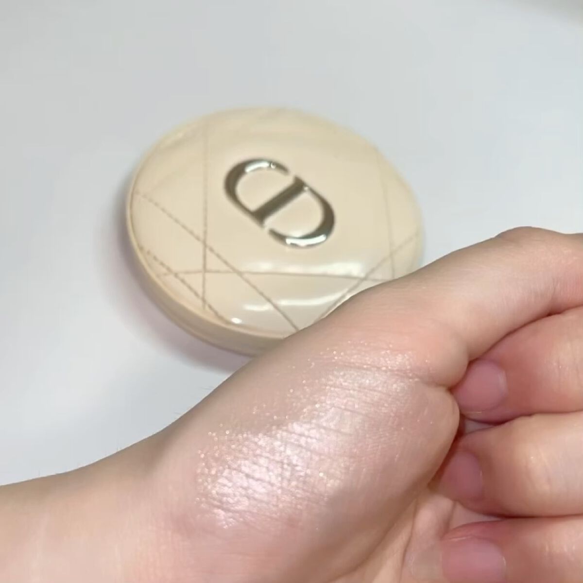 ディオールスキン フォーエヴァー クチュール ルミナイザー/Dior/プレストパウダーを使ったクチコミ（3枚目）