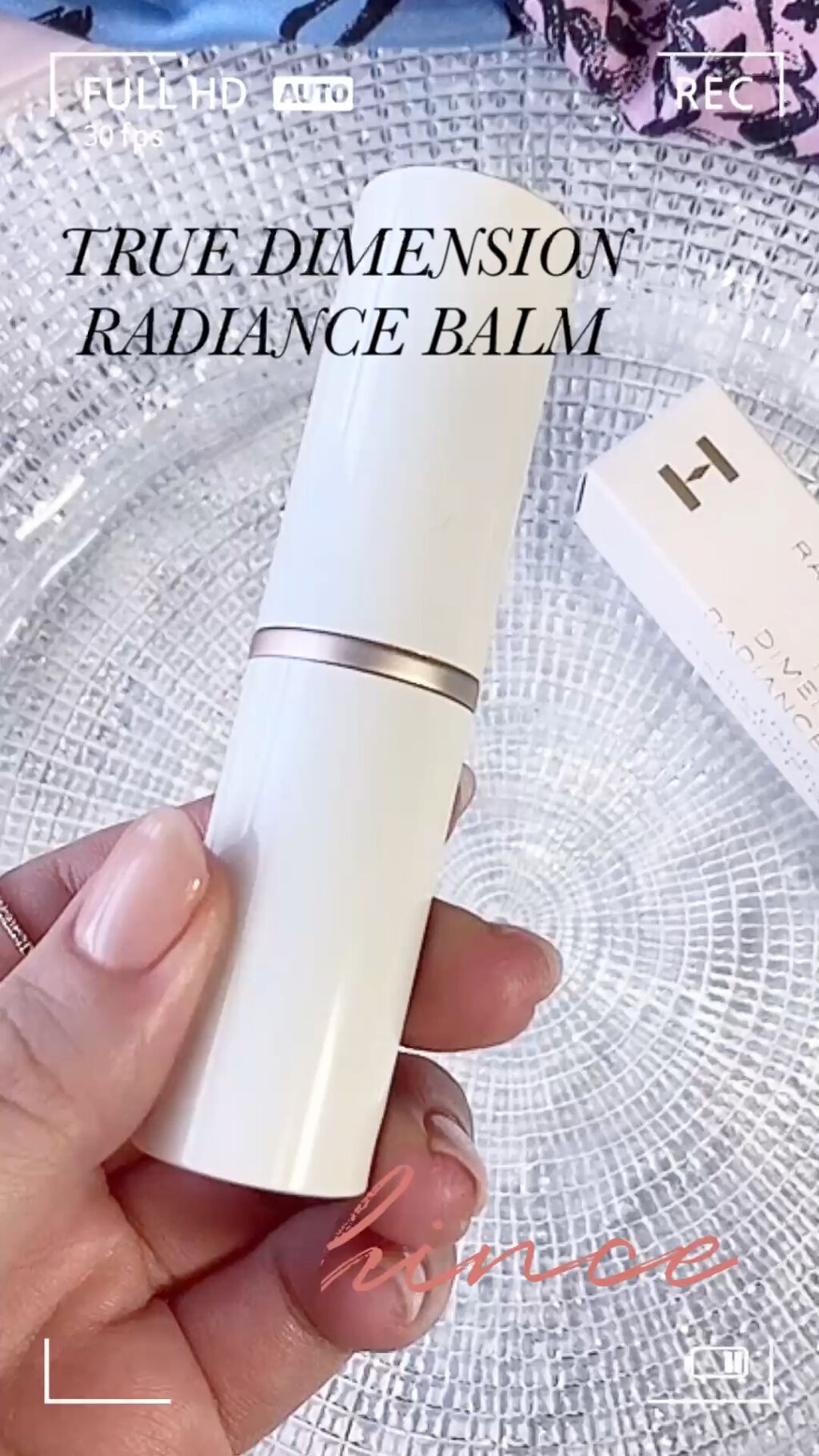 トゥルーディメンションラディアンスバーム/hince/スティックハイライトを使ったクチコミ（1枚目）