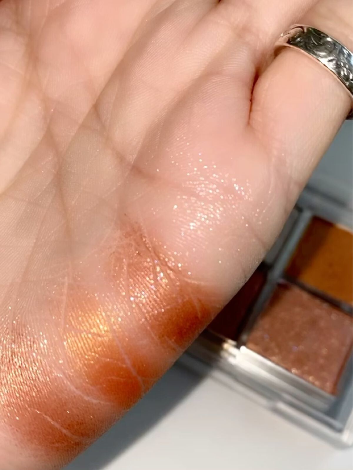 アイシャドウパレット/4U2/アイシャドウパレットの動画クチコミ3つ目