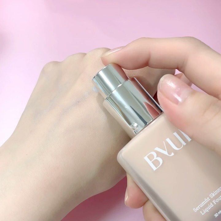 セラムフィット スキニー グローリキッドファンデーション/ByUR/リキッドファンデーションを使ったクチコミ（3枚目）