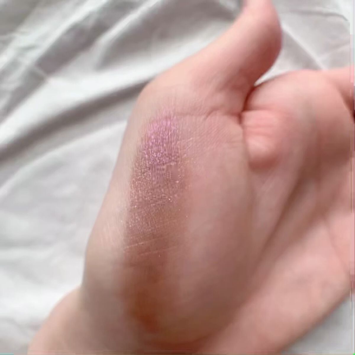 マルチグリッターカラー/ENBAN TOKYO/単色アイシャドウを使ったクチコミ（3枚目）