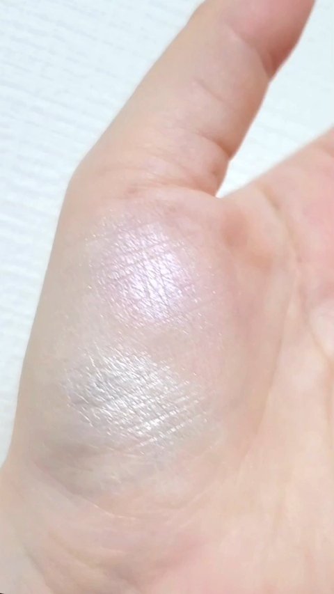 ムーングロウハイライター/キャンメイク/ハイライトを使ったクチコミ（3枚目）