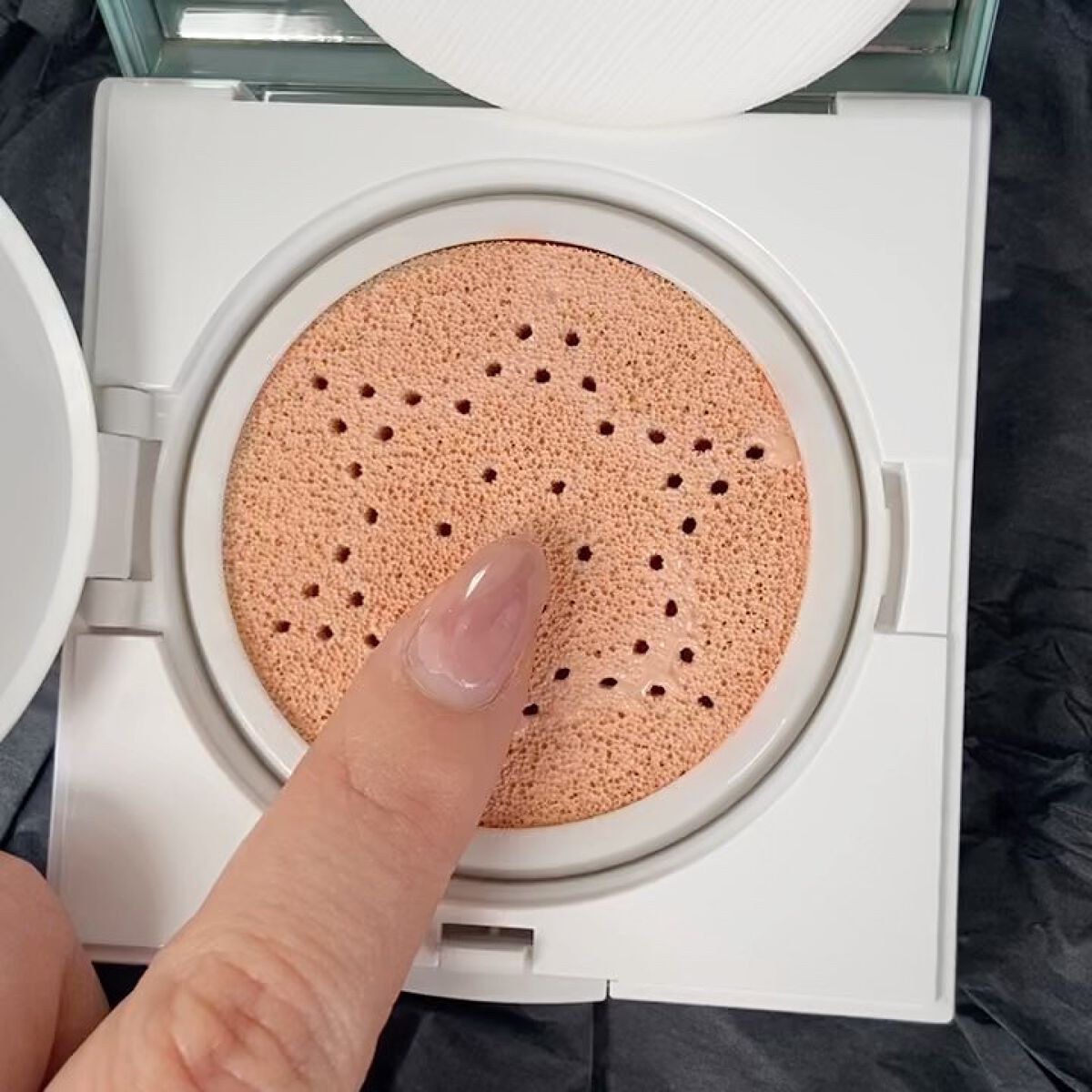 スキン フィット ルミナス サン クッション/Harper's BAZAAR Cosmetics/クッションファンデーションを使ったクチコミ（3枚目）