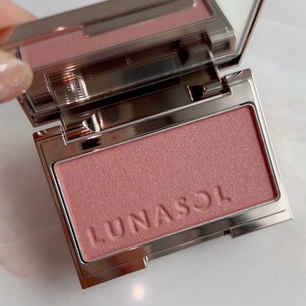 ルナソル カラーリングシアーチークス(グロウ)/LUNASOL/パウダーチークを使ったクチコミ(2枚目)