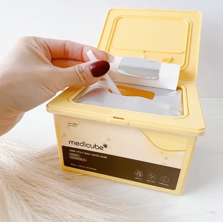 ディープ ビタC デイリー クイック マスク/MEDICUBE/シートマスク・パックを使ったクチコミ（3枚目）