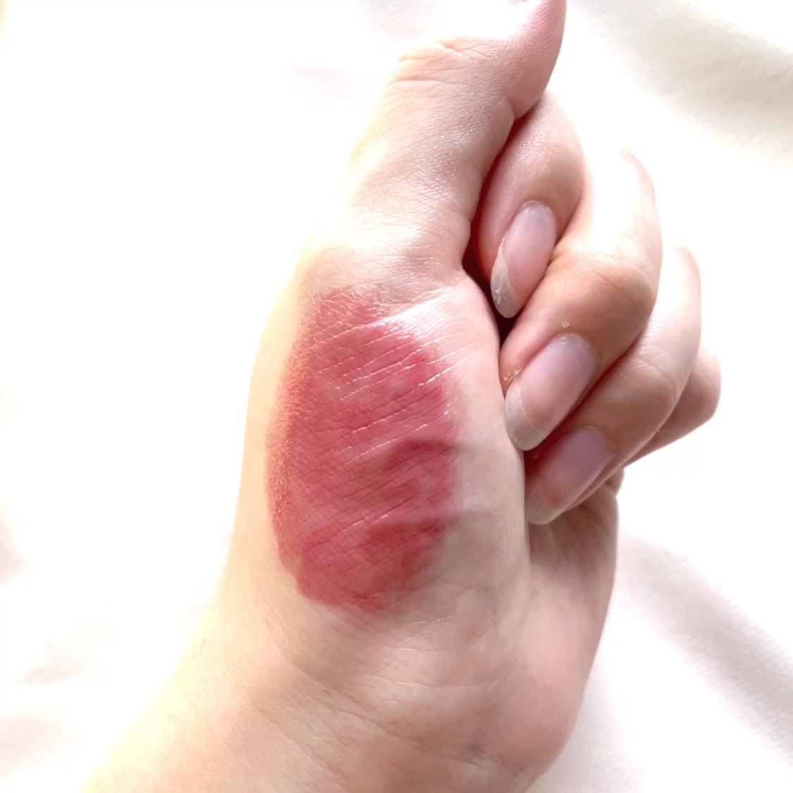 ボンディンググロウリップスティック/Laka/口紅を使ったクチコミ（2枚目）