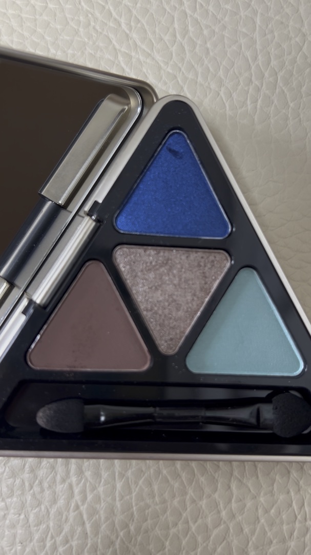 デザイニングポイントシャドウ/Linoue/アイシャドウパレットの動画クチコミ1つ目