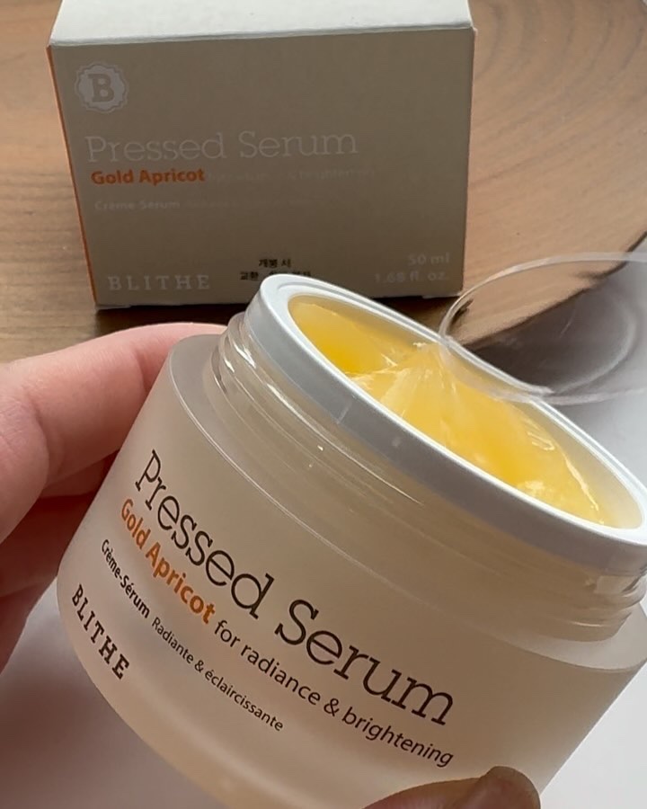 Pressed Serum Gold Apricot/BLITHE/美容液を使ったクチコミ（2枚目）