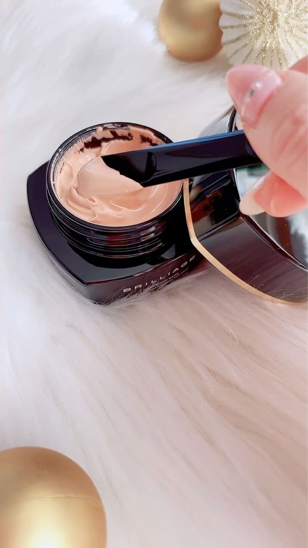 リペアビューティー ウォータークリームファンデーション/ブリリアージュ/クリーム・エマルジョンファンデーションの動画クチコミ2つ目