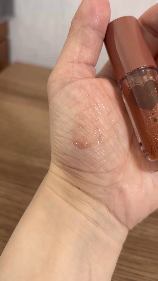 グラッシーコーティンググロス/&nd by rom&nd/リップグロスを使ったクチコミ（3枚目）