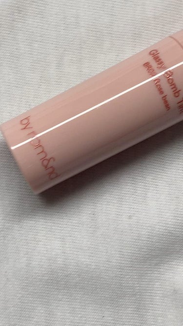 発売前から話題のコスメ💄

こんにちは🌞

今日は発売前から話題になっていたコスメを紹介していこうと思います！！

それではスタート📢

&nd by rom&nd
グラッシーボムティント
BR02 ロ