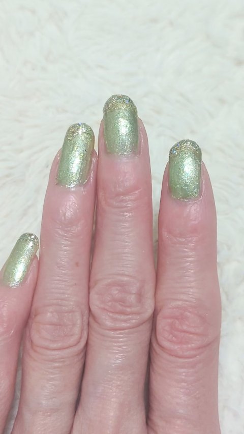 ACネイルエナメル/セリア/マニキュアの動画クチコミ2つ目