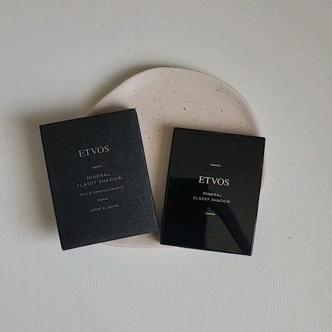 ミネラルクラッシィシャドー/エトヴォス/アイシャドウパレットを使ったクチコミ（1枚目）