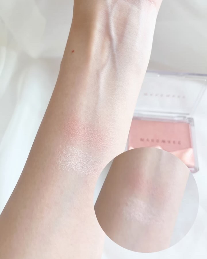 シアーレイヤリングデュアルブラッシャー/wakemake/パウダーチークを使ったクチコミ（3枚目）