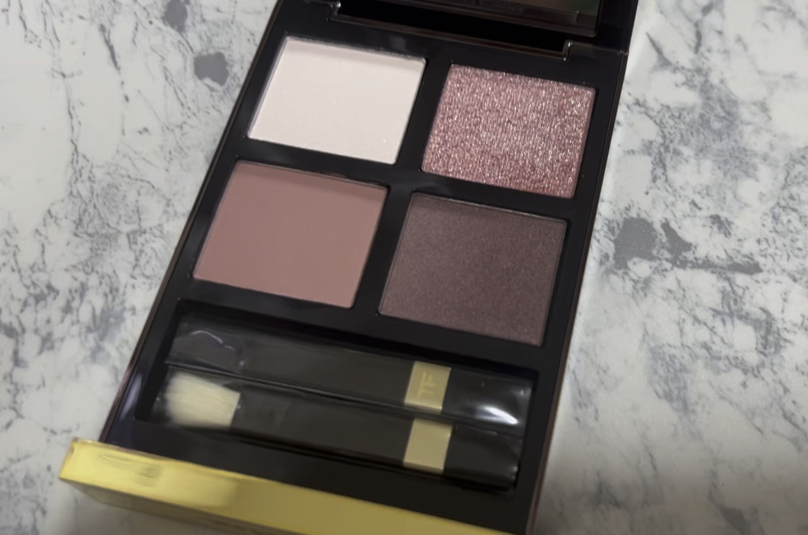 アイ カラー クォード/TOM FORD BEAUTY/アイシャドウパレットの人気ショート動画