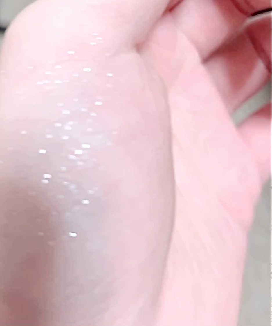 スターダストダイヤモンドハイライトパウダー/PERFECT DIARY/パウダーハイライトを使ったクチコミ（2枚目）