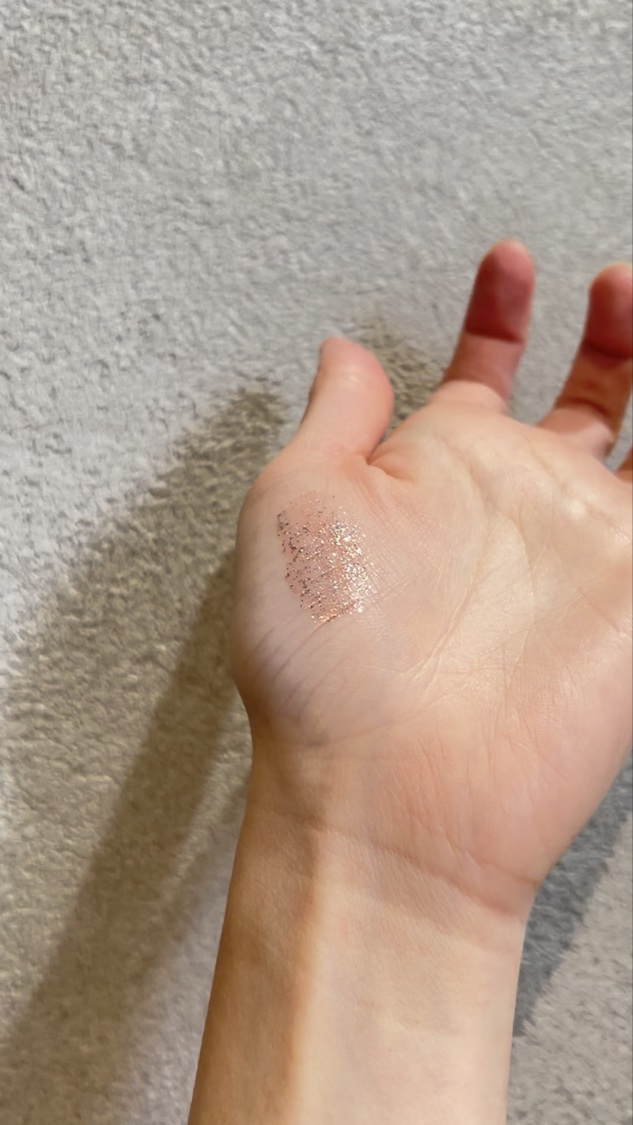 シピシピ グリッター イルミネーションライナー S/CipiCipi/リキッドアイライナーを使ったクチコミ（3枚目）