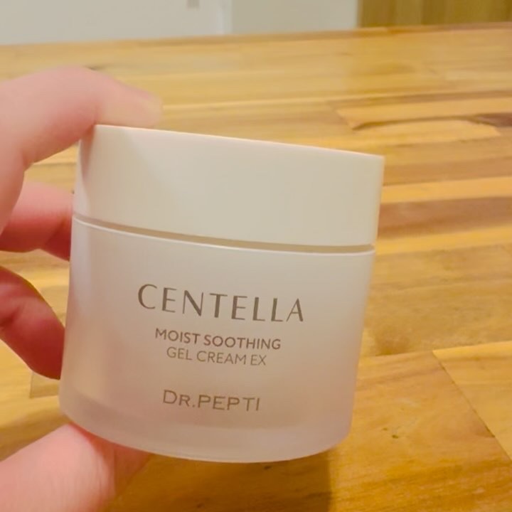 DR.PEPTI センテラモイストスージングジェルクリームのクチコミ「.

@dr.pepti_jp  #pr 

🌿ゆらぎ肌の救世主！水分たっぷりジェルクリーム💙.....」（3枚目）