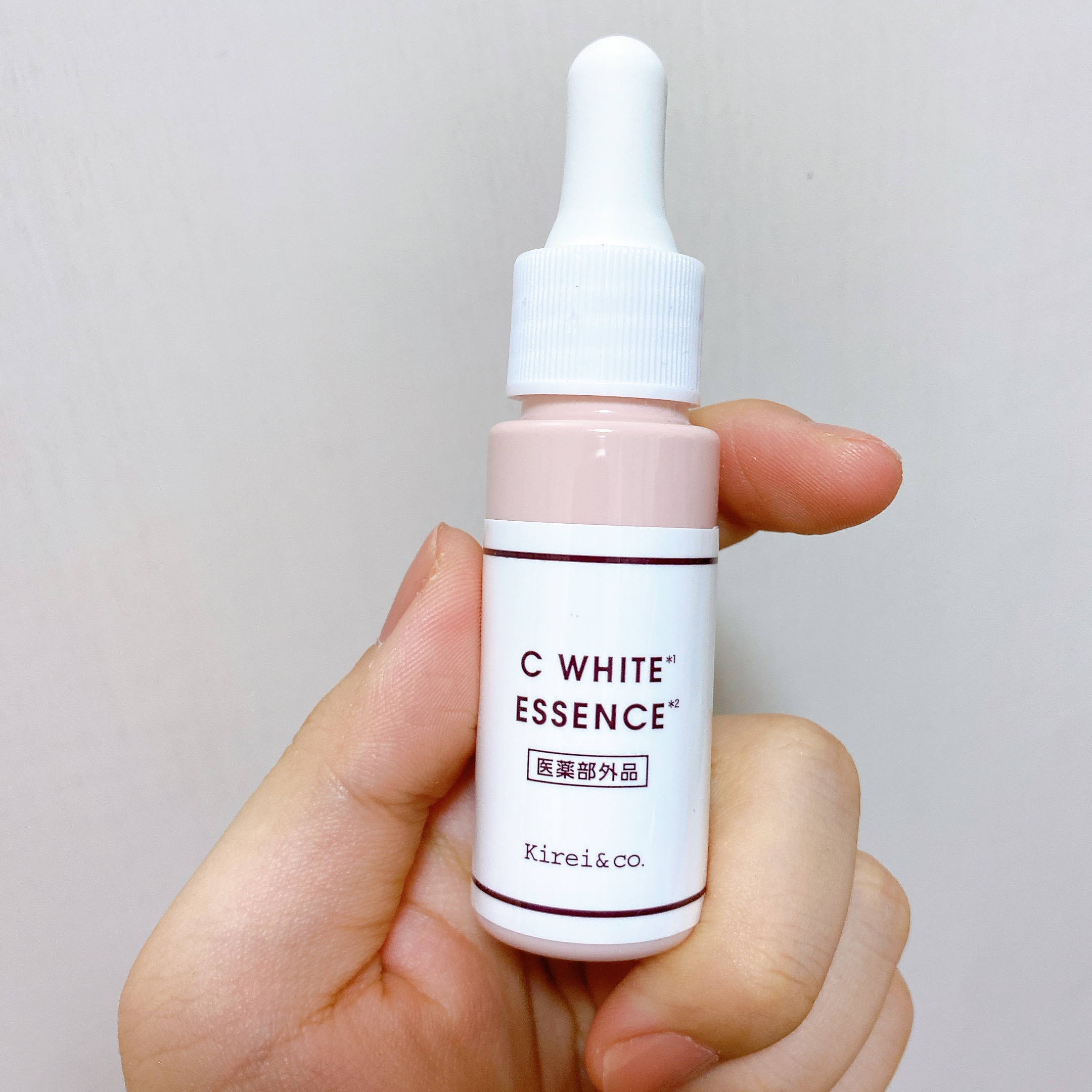 Kirei&co.  薬用VCホワイトエッセンス のクチコミ「\Kirei&co. 薬用VCホワイトエッセンス/

安かったのでゲットしてみました！！

効.....」（1枚目）