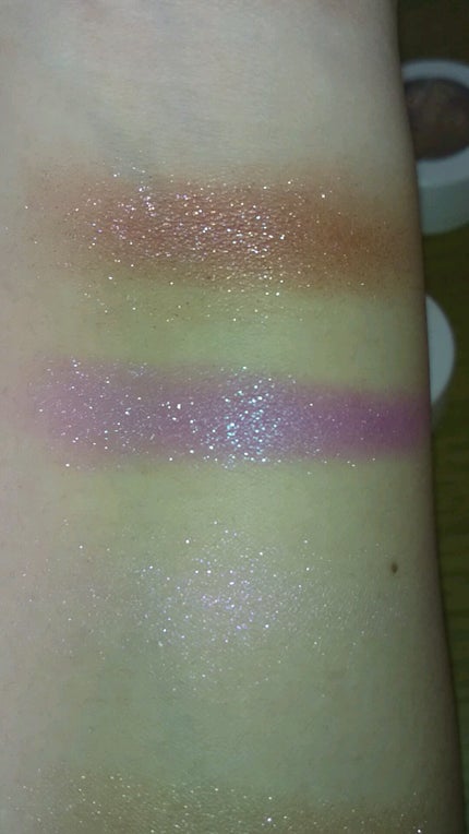 Super Shock Shadow/ColourPop/単色アイシャドウを使ったクチコミ(2枚目)