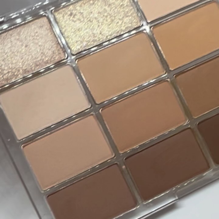 ソフトブラーリングアイパレット/wakemake/アイシャドウパレットの動画クチコミ4つ目