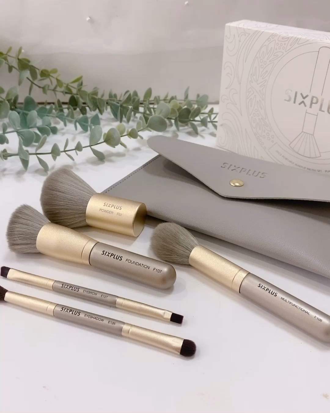 試してみた】SIXPLUS 携帯用 メイクブラシ5本セット Playシリーズ