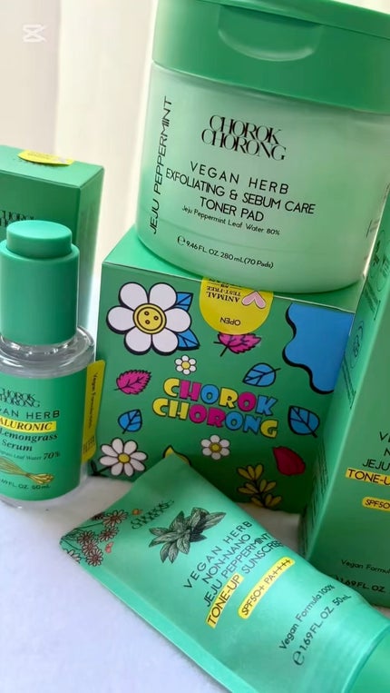 CHOROK CHORONG ビーガントナーパッドのクチコミ「⚪️CHOROK CHORONG⚪️
☑︎ビーガントナーパッド
☑︎ ビーガンハーブヒアルロ.....」(1枚目)