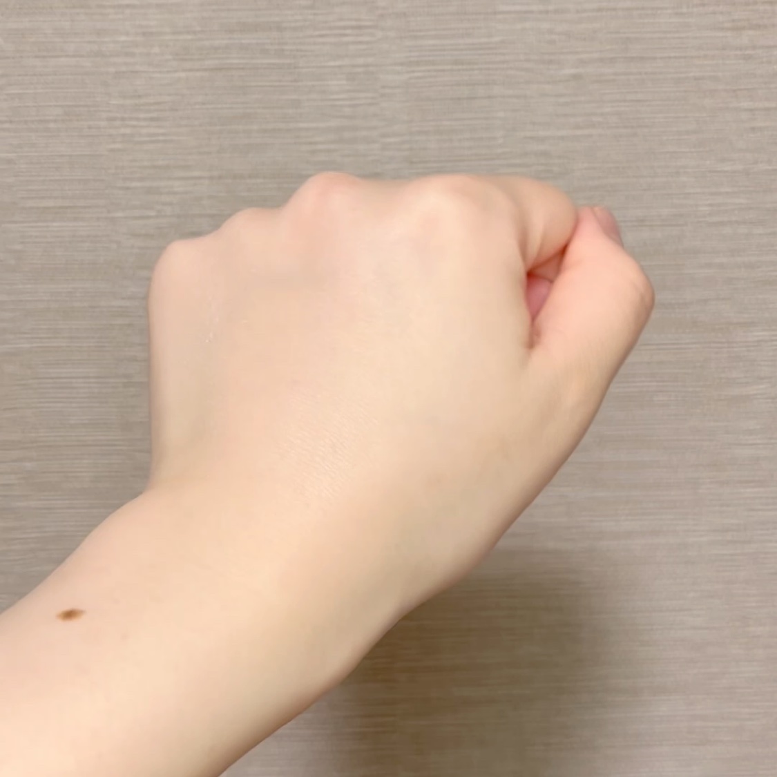 エレガンス アティミエル ヴェール/Elégance/プレストパウダーを使ったクチコミ（3枚目）