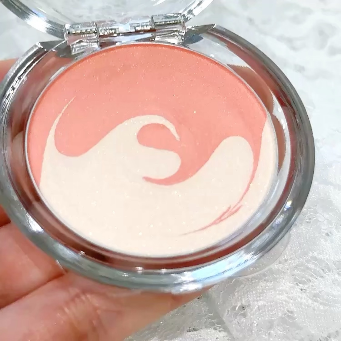 ピュアホットチーク/チャコット・コスメティクス/パウダーチークを使ったクチコミ（2枚目）