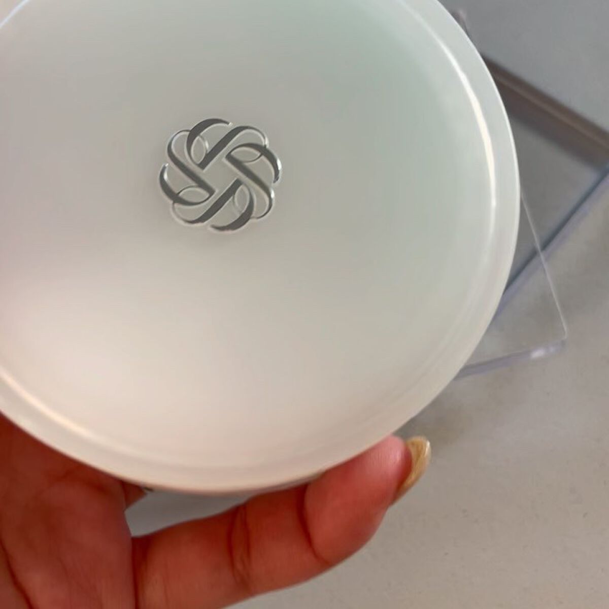 ＡＱ　オーラ リフレクター/DECORTÉ/プレストパウダーを使ったクチコミ（3枚目）