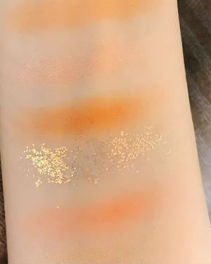 Eye Palette-Baby Got Peach /ColourPop/アイシャドウパレットの動画クチコミ3つ目