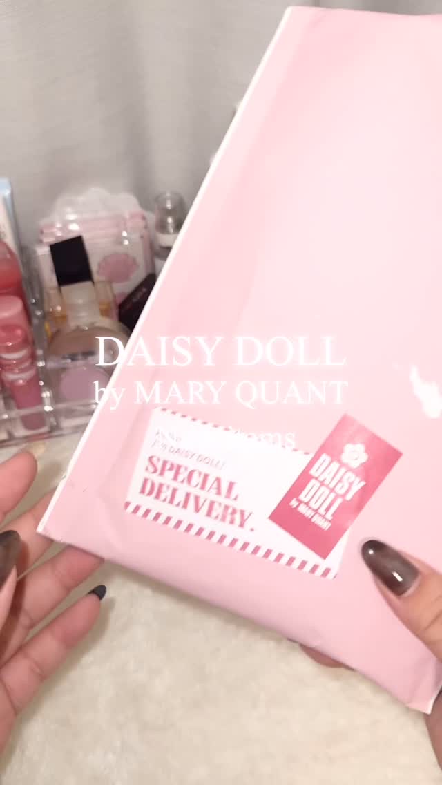デイジードール パウダー ブラッシュ ブルーム 22 ウソツキラベンダー/DAISY DOLL by MARY QUANT/パウダーチークを使ったクチコミ（1枚目）