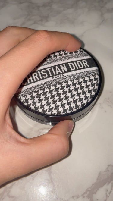 【旧】ディオールスキン フォーエヴァー クッション 1N ニュートラル<ニュー ルック エディション>（生産終了）/Dior/クッションファンデーションを使ったクチコミ（2枚目）