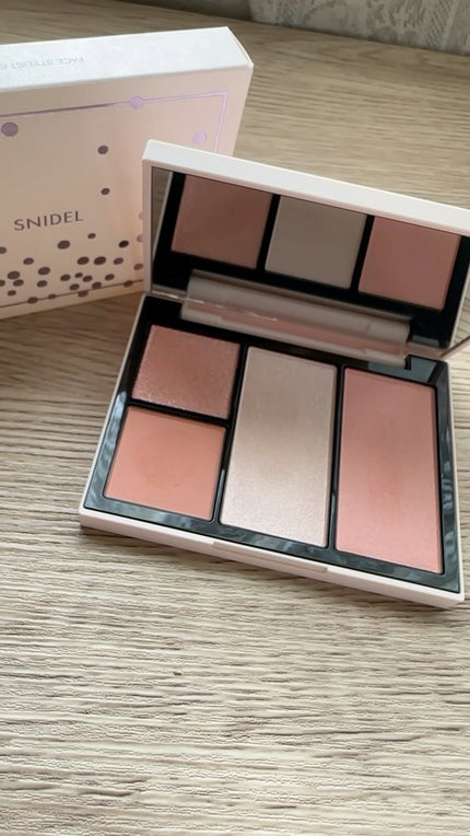 フェイス スタイリスト/SNIDEL BEAUTY/アイシャドウパレットの人気ショート動画