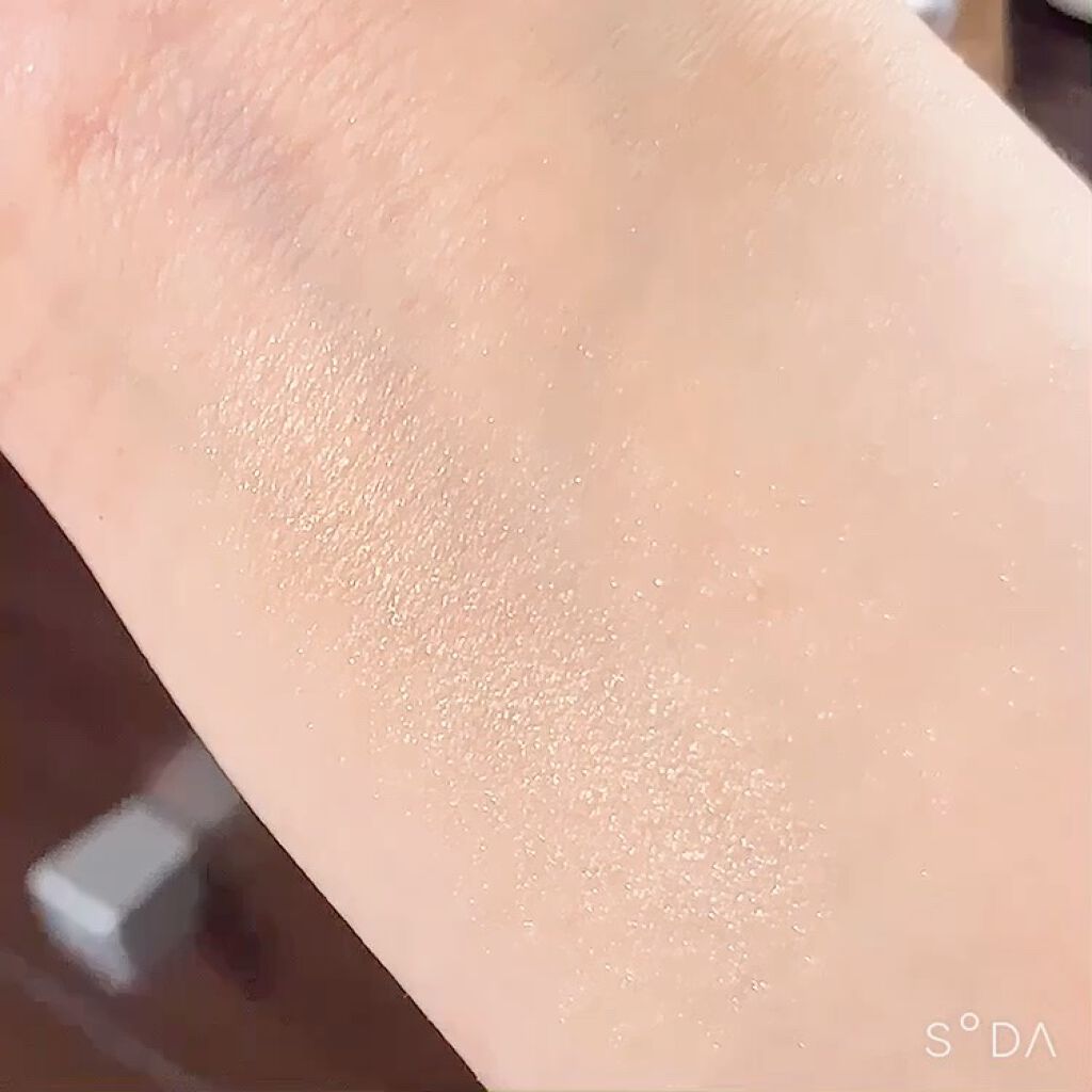 ラブ ライト ハイライター/Too Faced/パウダーハイライトの動画クチコミ4つ目